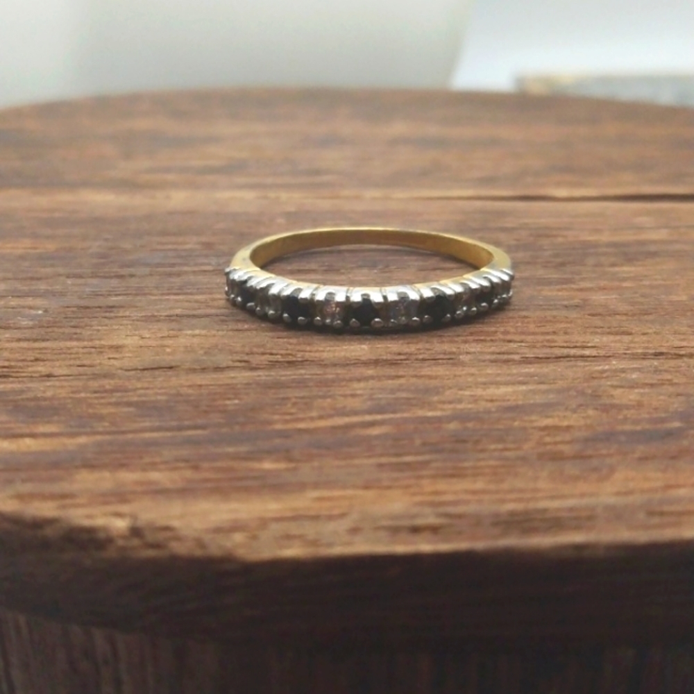 Emerald crystal wreath ring size 8 R266